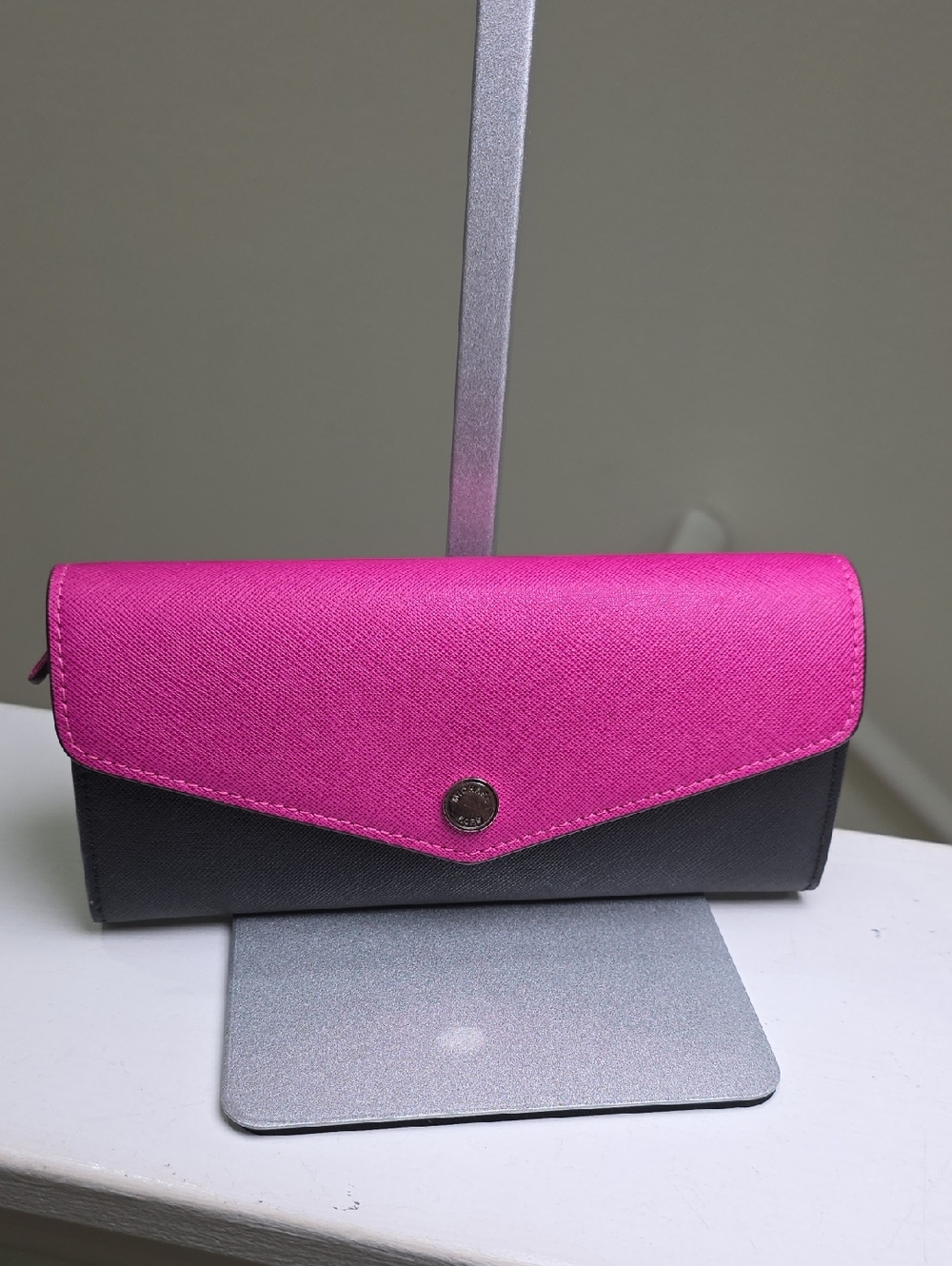 Michael Kors Black/Pink Envelope Wallet Saffiano Leather EUC